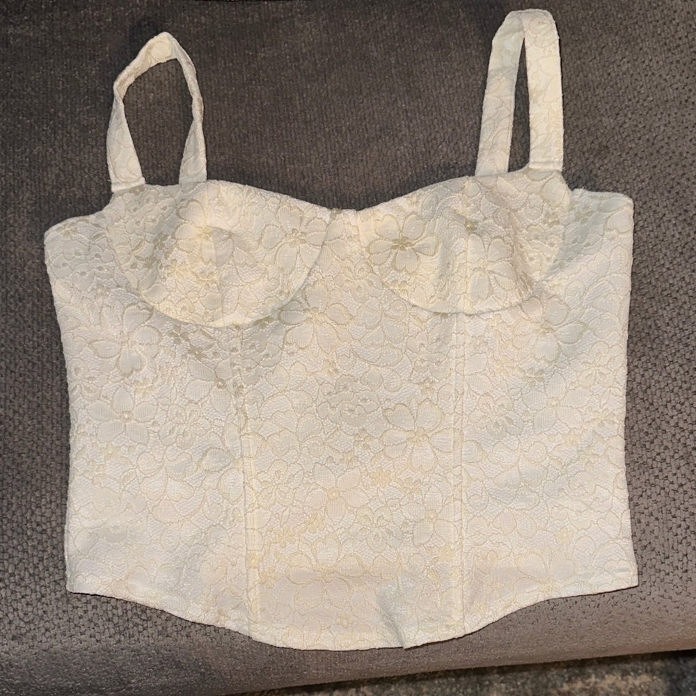 SHEIN Cream Floral Lace Crop Top